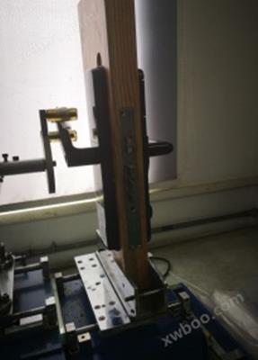 电梯层门闭锁装置试验机