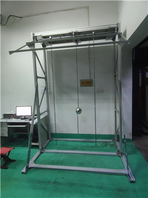 室外健身器材秋千座椅摆动部件防撞击试验